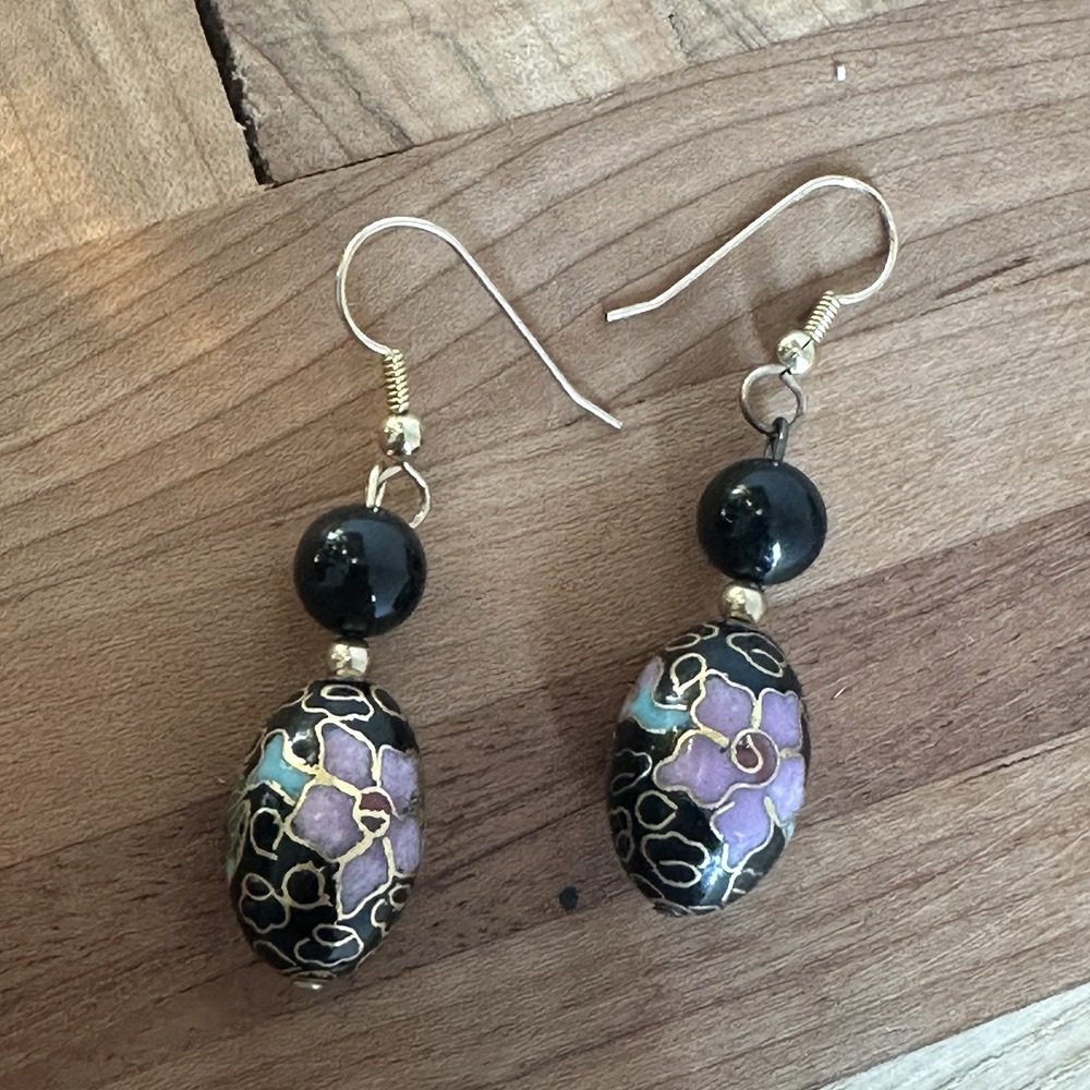 VTG Cloisonné Dangle Hook Earrings 1.875 Inch Black Pink Floral Enamel Bead Gold